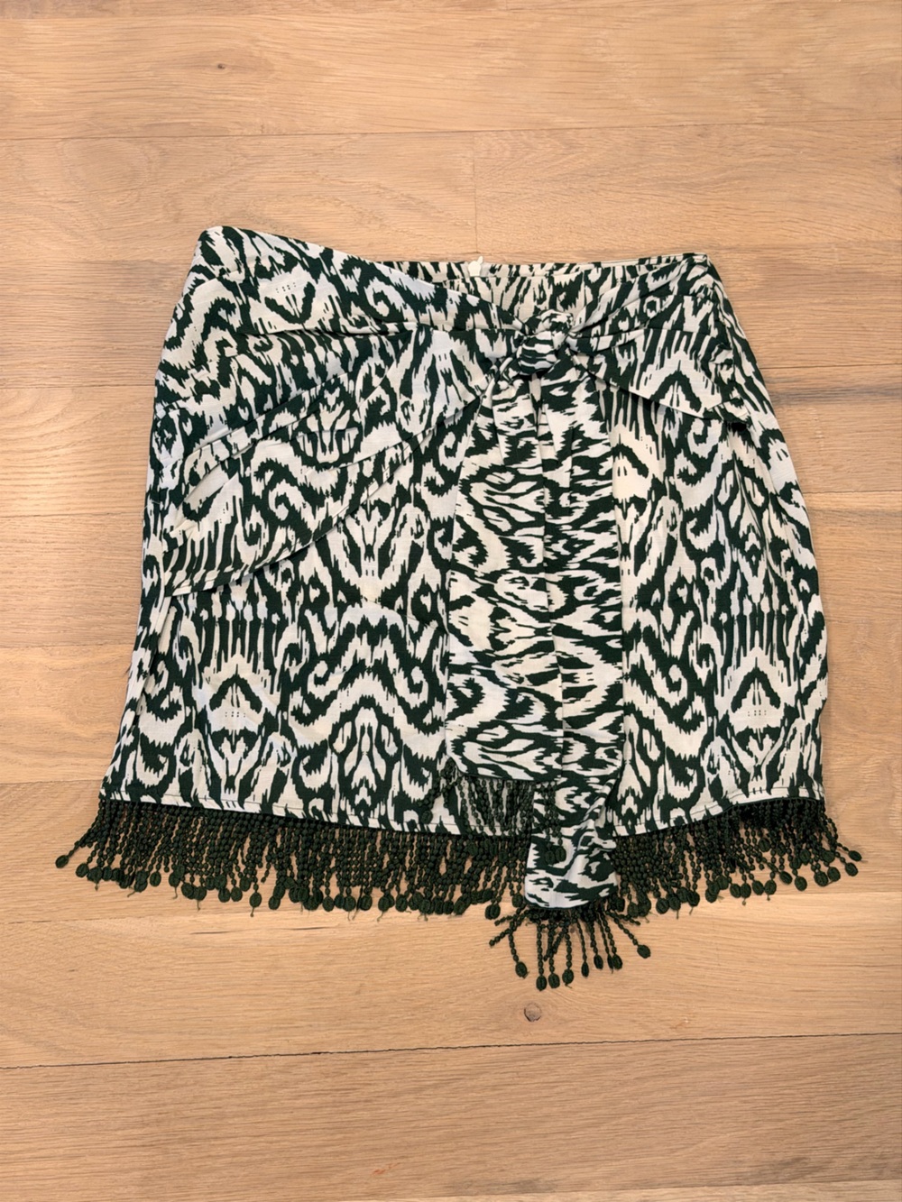 ZARA NWT Green and White Patterned Mini Skirt with Fringe